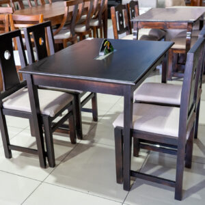 Comedor 4 Puestos en Pino