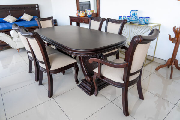 Comedor Romano con 6 Sillas en Cenízaro