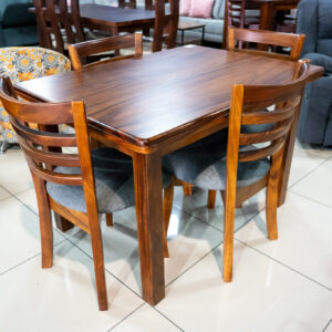 Comedor Pizza con 4 Sillas en Cenízaro