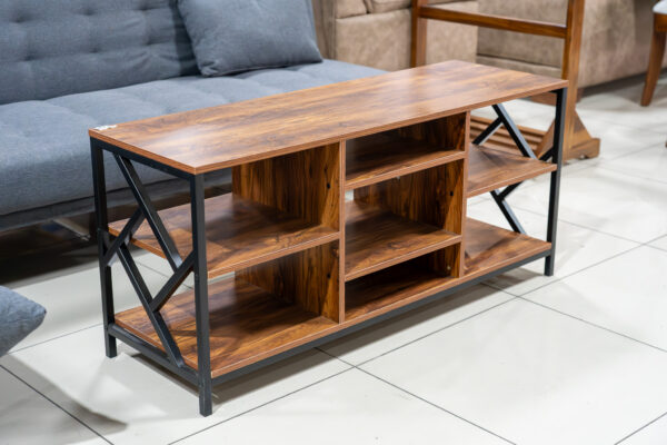 Mueble para TV en Melamina y Metal